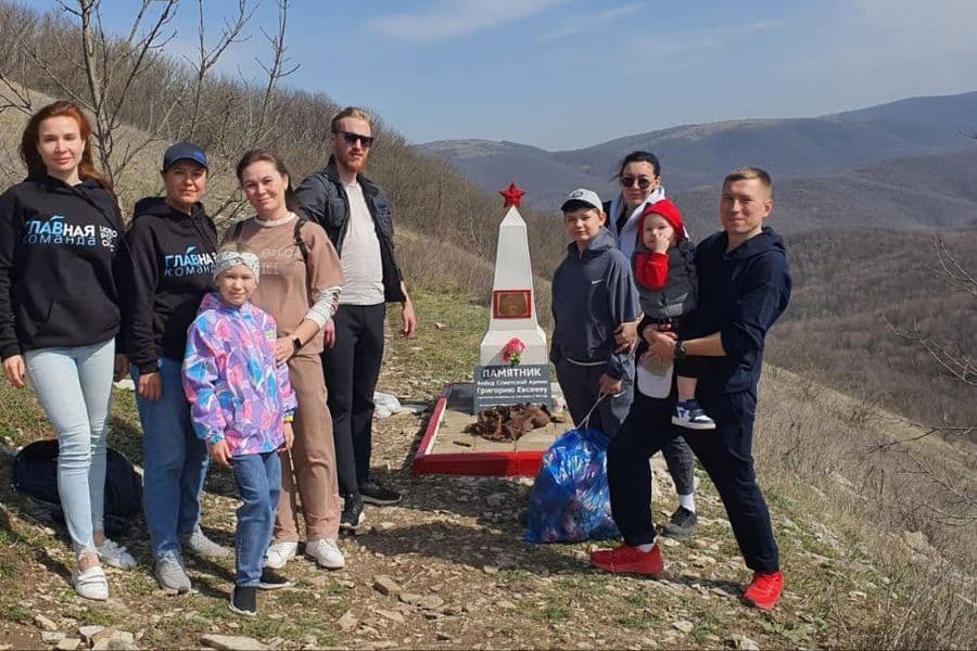 Продолжаем уборку на туристических маршрутах города-героя